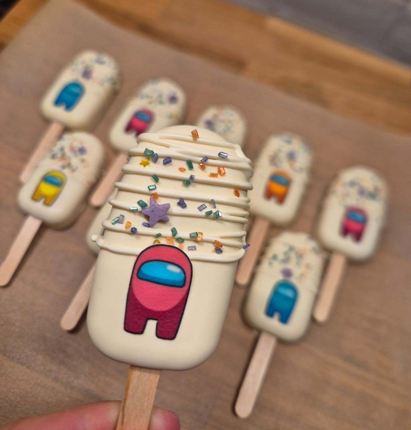 Luxury cakesicles
